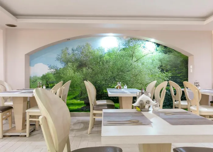 Mediterranean 酒店 3*